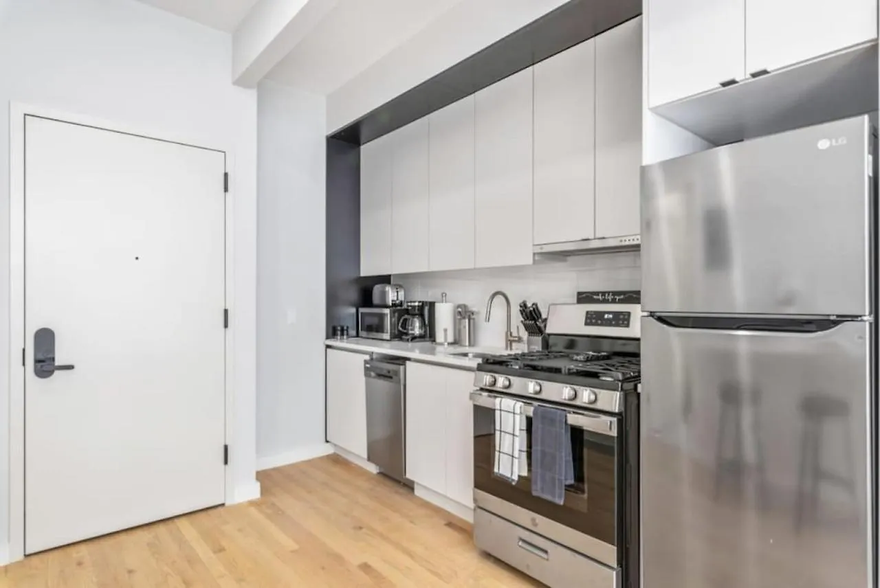 Studio W Charming Juliet Balcony In Upper East Nova Iorque